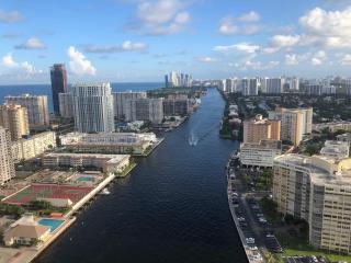 Beachwalk condo resort - Hallandale Beach - 3
