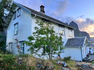 Det Gamle Hotellet Guesthouse - Reine - 9