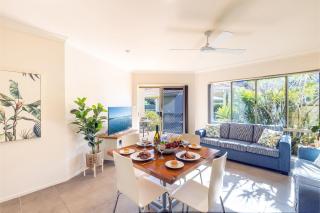 Martys 7 2 Intrepid Cl - pool , air con , Wi-Fi and linen - 3