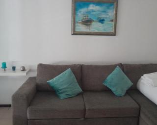 Small apartment by the beach - 3