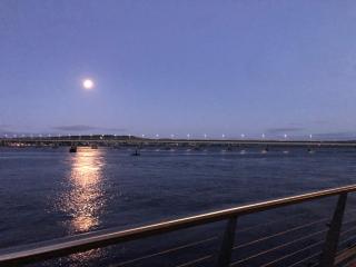 Dundee City Waterfront, 2 Bedroom 2 Bathroom Apartment - Parking and WIFI, short walk to V and A, Bus & Train Stations - 2