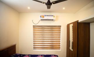 Salalah Enclave - 3 AC Bedroom House at Vytilla, Kochi - Cochin - 2