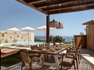 Ismet Villa, a SeaView Glorious Hideaway, By ThinkVilla - Akrotiri - 6