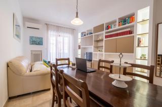 Università & Stazione Airy Apartment with parking - Bari - 0