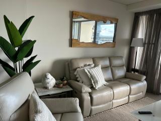 Exclusive Apartment with Ocean Views - Caloundra - 9