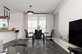 Warsaw City Center Apartment Grzybowska 85 with Parking by Noclegi Renters - Varsavia - 2