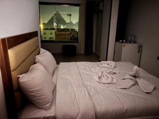 Pyramids View fort inn & Roof Top Access - Il Cairo - 3