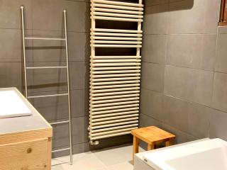 Charmant appartement 140m², 4 chambres, proche pistes et village, parking, wifi - FR-1-505-103 - 2
