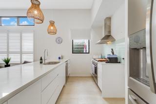 Dog-Friendly Beach House @ Black Rocks by uHoliday - Pottsville - 4