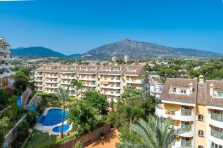 Señorio de Aloha in Puerto Banus - Marbella - 5