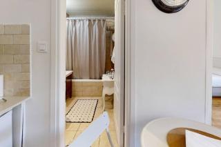 Strategic 2BR Dizengoff Gordon - 5