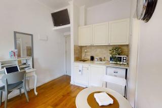 Strategic 2BR Dizengoff Gordon - 4