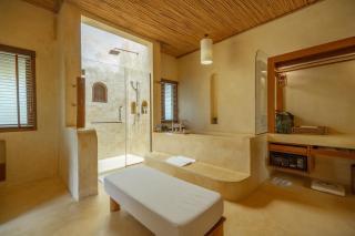 High Season Pool Villa & Spa - 4