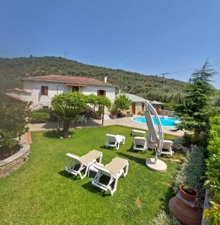 The Cocoon and olives Hut - Koropi - 9