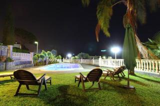 Basketball court, pool, BBQ, gardens, seaviews - 7
