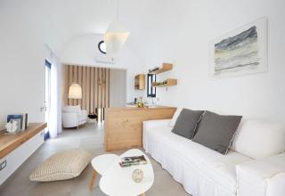 Romantic Santorini Getaway Villa Ammos 1 Bedroom Private Outdoor Pool & Beautiful Views Exo Gialos - 9