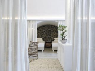 Relaxing & Ambient Santorini Villa 2 Bedrooms Cave Stone Villa Private Pool & Lovely Views Exo Gialos - Karterados - 2