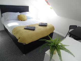 Perfect Location for City Centre-University - 3