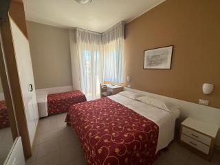 Hotel Junior - Rimini - 4