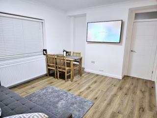 Wonderful Apartment in Wembley - 2