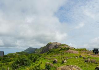 Tiyans Stone Castle Private Tea Villa Vagamon by VOYE HOMES - Vagamon - 7