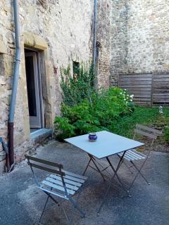 Maison de village - Bourdeaux - 2