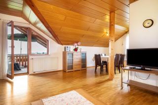 Drei-Mädelhaus Ambs Wohnung 3 - 7