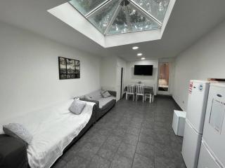 Studio close to Selly Oak train station - Birmingham - 3