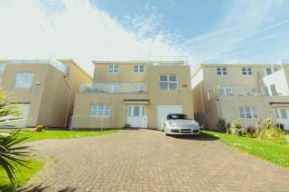 Luxury Trearddur Bay beach house with sea views - 0