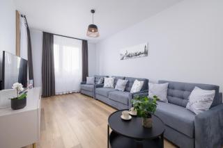Osiedle Avia Harmonious Apartment with Balcony & Parking Cracow by Renters Prestige - Krakau - 9