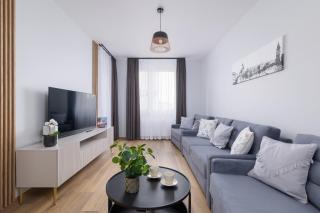 Osiedle Avia Harmonious Apartment with Balcony & Parking Cracow by Renters Prestige - Krakau - 1