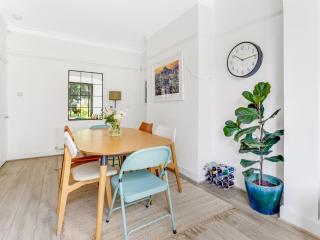 Stunning 3BR House with Garden Oasis - Pass the Keys - 1