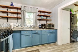 Pet-Friendly Michigan Getaway with Porch and Kayaks! - 5