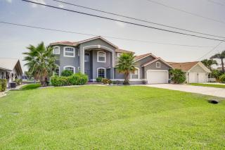 Waterfront Retreat with Pool on Caloosahatchee River - Cape Coral - 0