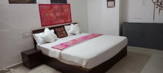 Hotel Abhinav Bishnoi Jaisalmer - 1