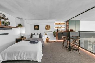 Sol Docklands - Unique 3 Bedroom Loft, Infinity Pool, Gym, Free Parking and Free Trams - 4