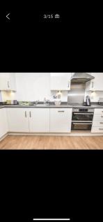 Immaculate 2-Bed Apartment in Romford - Romford - 2