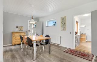 8 Bedroom Amazing Home In Allinge - Allinge - 6