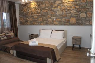 Petra Nova Suites - Néa Péramos - 4