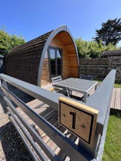 MegaPod 1 at Lee Wick Farm Cottages & Glamping - 8