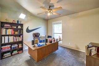 Spacious Arkansas Abode with Balcony and Fire Pit! - Fort Smith - 1