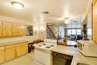 Main Street Townhome - 12 Miles to Bear Lake! - 2