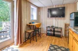 Cozy Hiwassee Vacation Rental w/ Yard - 7