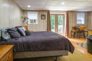 Cozy Hiwassee Vacation Rental w/ Yard - 1