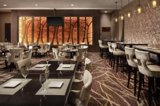 Embassy Suites by Hilton Crystal City National Airport - Arlington - 3