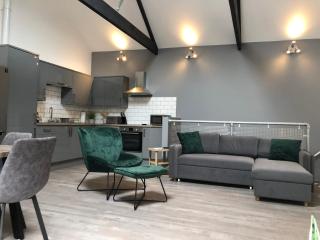 Modern~ Reverse Level~2 bed~Townhouse~Central~Penzance - Penzance - 7