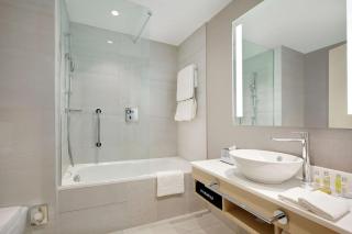 Hilton Garden Inn Budapest City Centre - 8