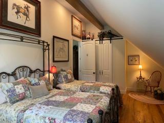 Circle Square Farm - 15min to Brevard! - Pisgah Forest - 4