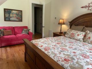 Circle Square Farm - 15min to Brevard! - 5