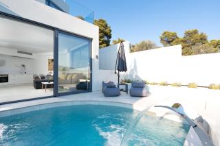 White Cliff Luxury Suites - Porto Rafti - 0